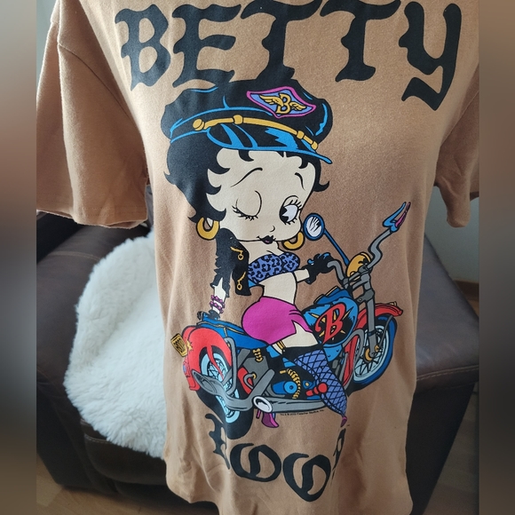 Betty Boop Tee - Picture 2 of 5